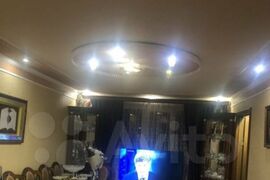 продается 3 комнатная квартира в Приморском районе